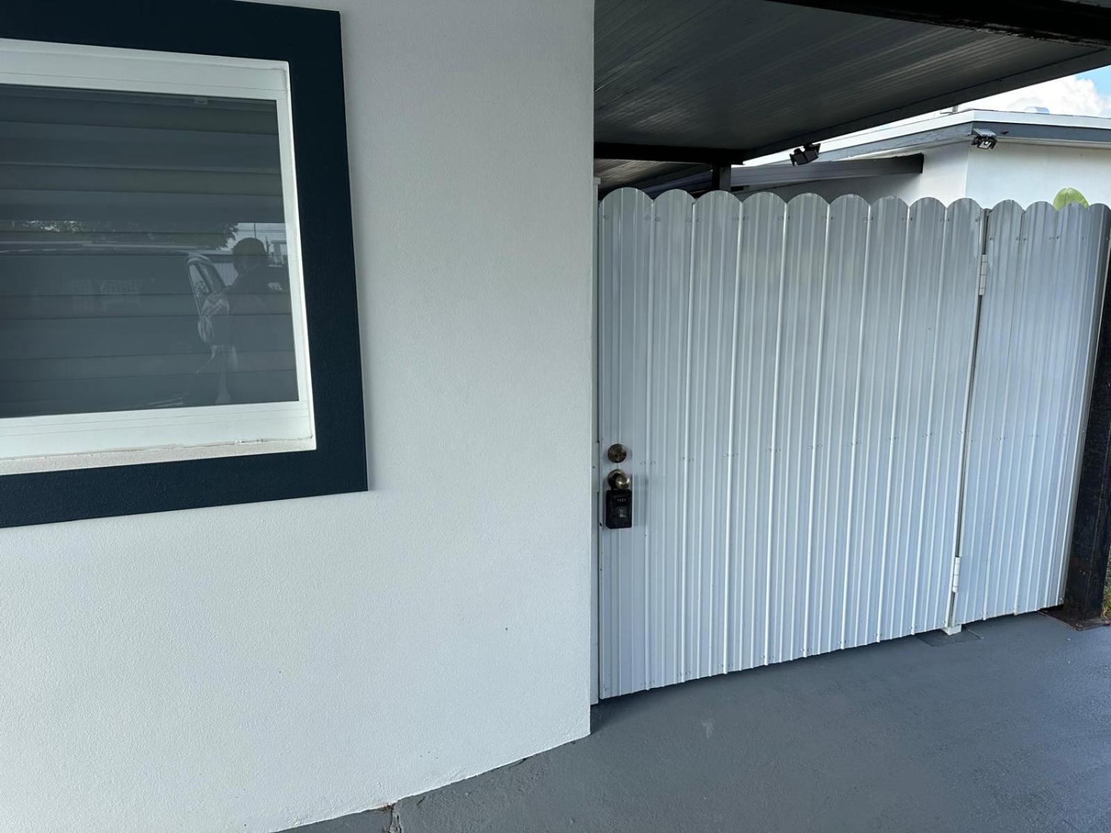 Adrien Guest Apartment Miami Gardens