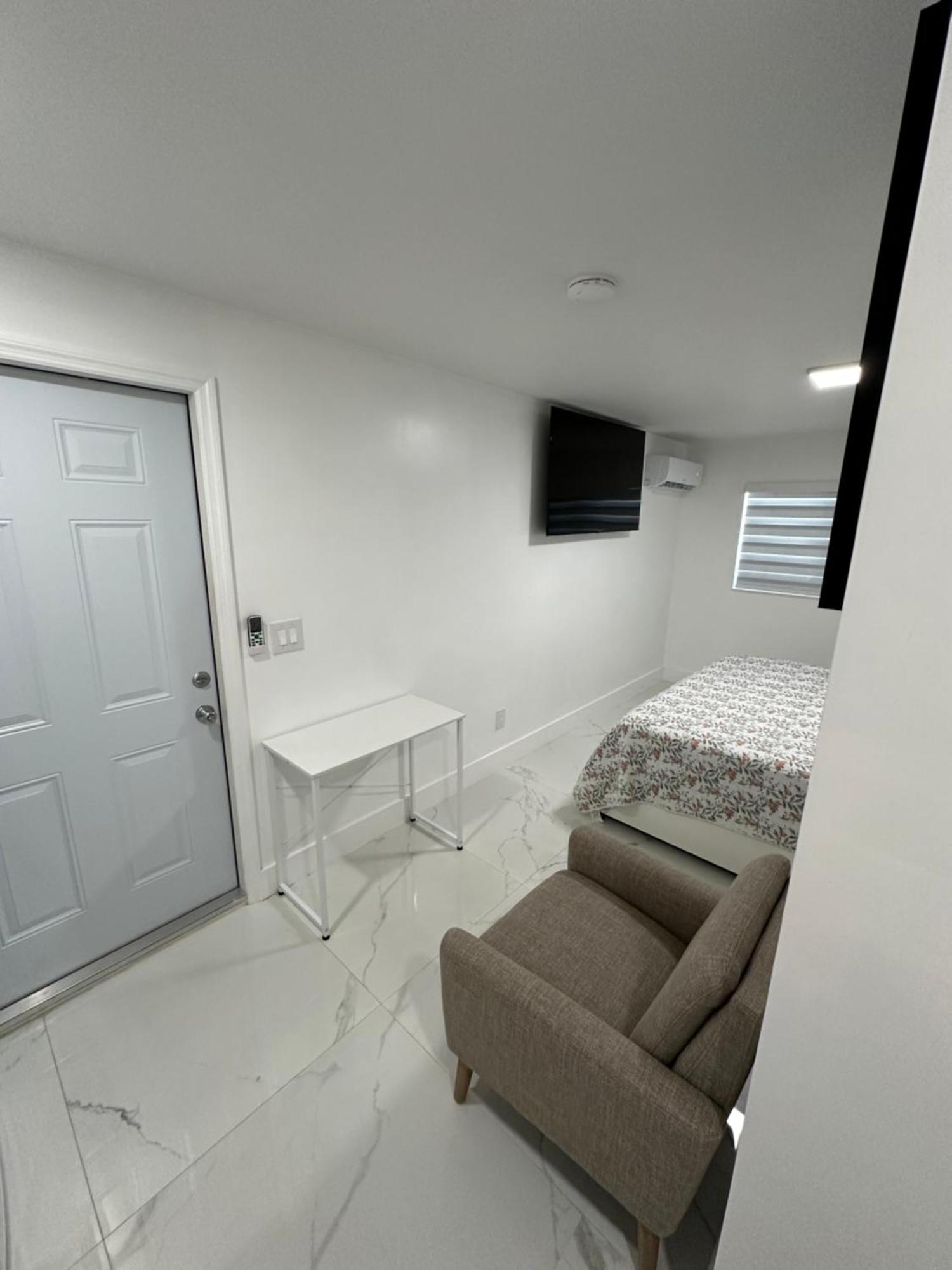 Adrien Guest Apartment